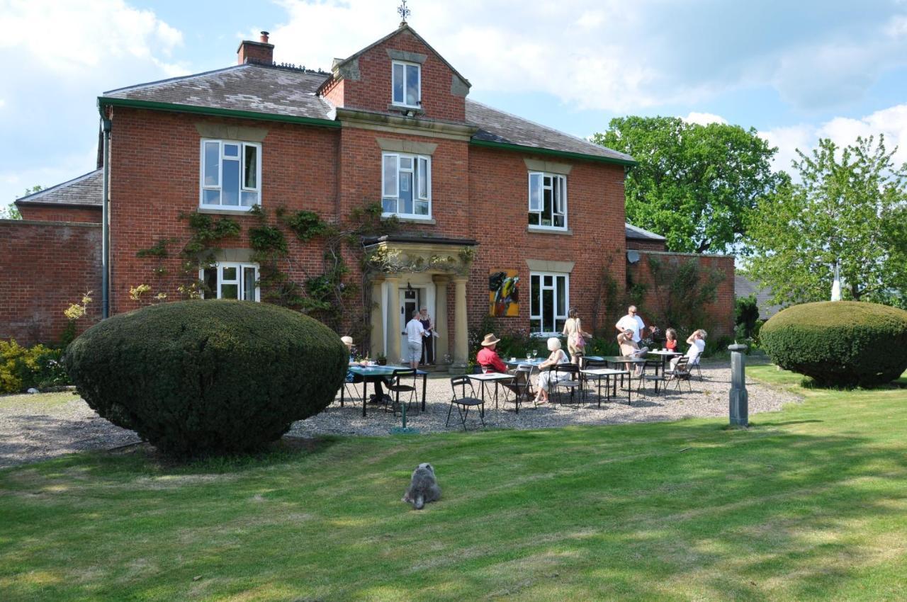 Mid Wales Arts B&B 카이어수스 외부 사진
